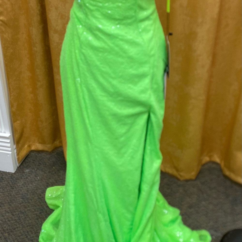 Elegant Green Prom Dress